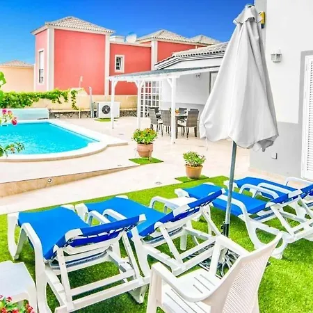 فيلة Playa De Fanabe Sleeps 6 With Pool Air Con And Wifi *