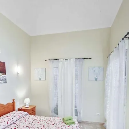 فيلة Playa De Fanabe Sleeps 6 With Pool Air Con And Wifi *