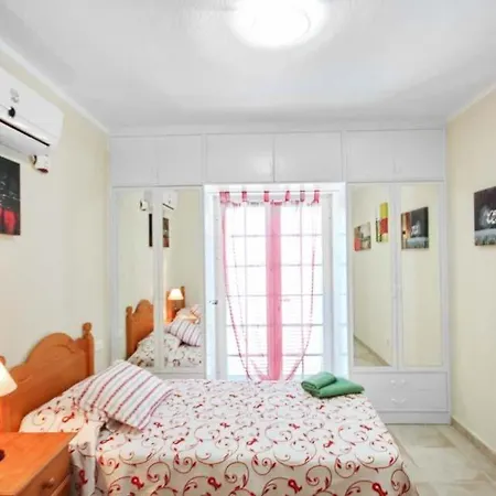 Playa De Fanabe Sleeps 6 With Pool Air Con And Wifi ヴィラ アデヘ