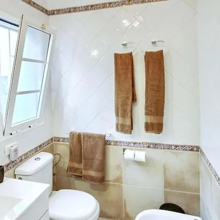 Playa De Fanabe Sleeps 6 With Pool Air Con And Wifi ヴィラ *